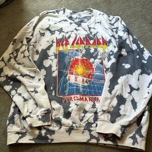 Def Leppard sweatshirt